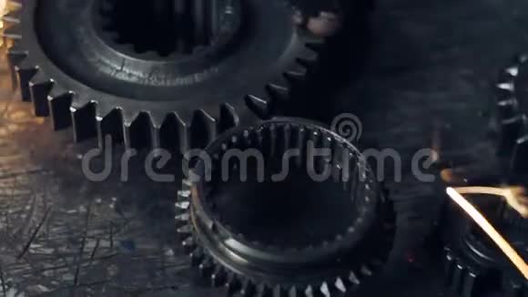 清理金属齿轮不生锈视频的预览图