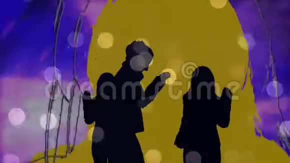 紫色背景的银色舞者视频的预览图