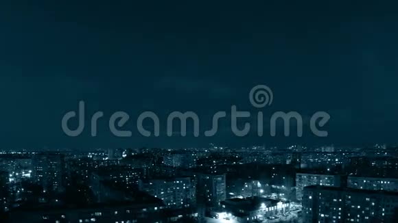 城市之夜的全景有色人种时光流逝视频的预览图