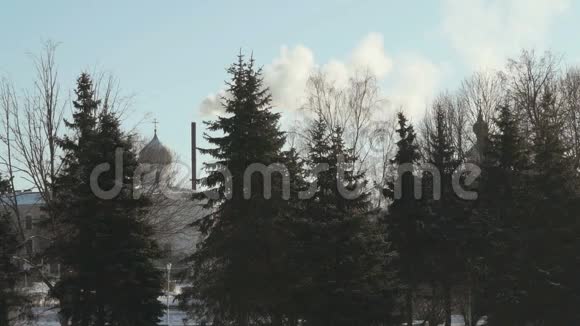 冬季俄罗斯诺夫哥罗德大教堂视频的预览图