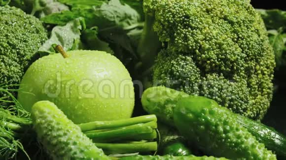 健康绿色蔬菜套装视频视频的预览图