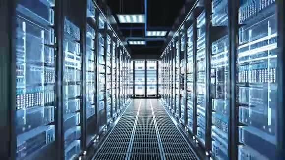 一个装满服务器机架的工作数据中心的镜头视频的预览图