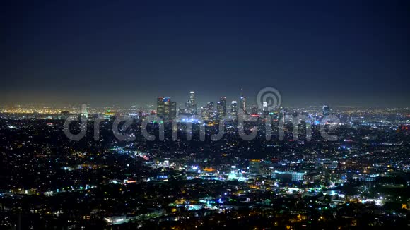 从格里菲斯天文台欣赏洛杉矶夜景视频的预览图