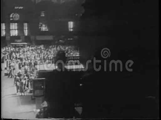 四十年代大中央车站的鸟瞰图视频的预览图
