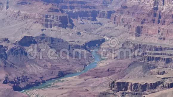 亚利桑那州大峡谷大峡谷底部与科罗拉多河视频的预览图