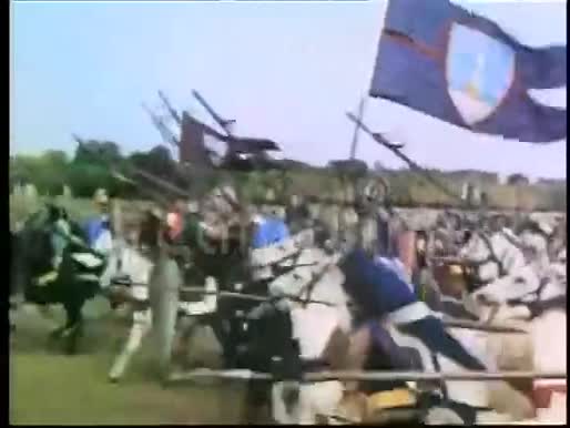 中世纪的士兵在马背上疾驰上阵视频的预览图