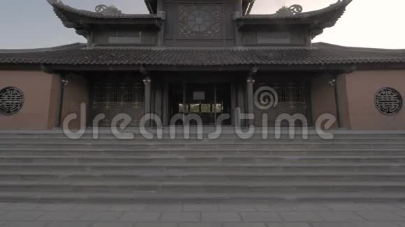 越南白底寺佛塔视频的预览图