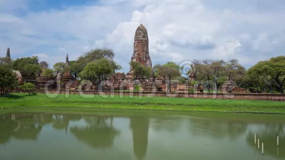 泰国Ayutthaya历史公园WatPhraRam寺塔视频的预览图