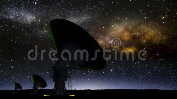 射电望远镜和银河系视频的预览图