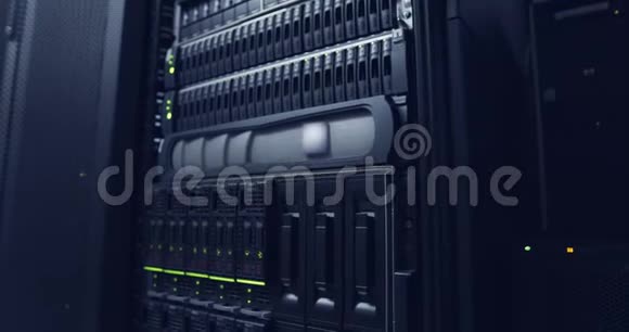 数据中心大服务器机房视频的预览图