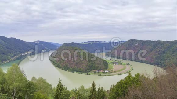 上奥地利多瑙河的奇特弯曲视频的预览图