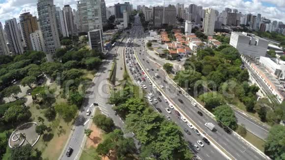著名的5月23日23日德马约大道在巴西圣保罗视频的预览图