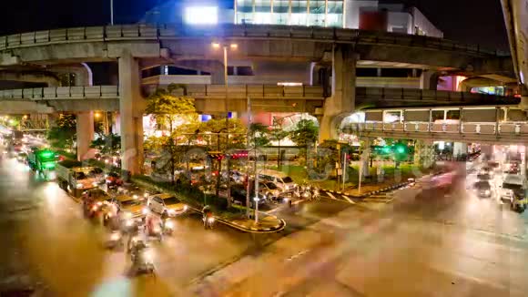曼谷交通2个时间间隔视频的预览图