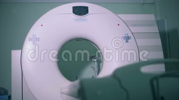医院设施的核磁共振扫描机视频的预览图