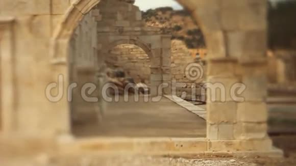 土耳其帕塔拉的古希腊拱门视频的预览图