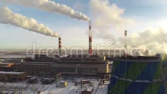 从高处看火力发电厂的全景视频的预览图