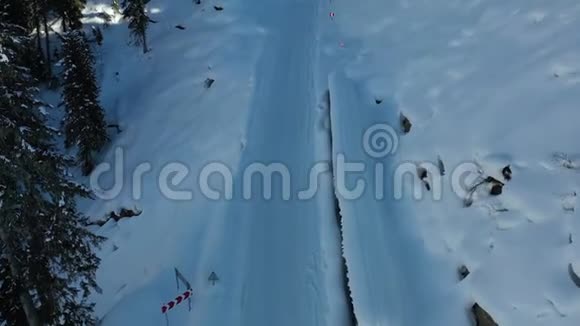 山清水秀的冬日视频的预览图