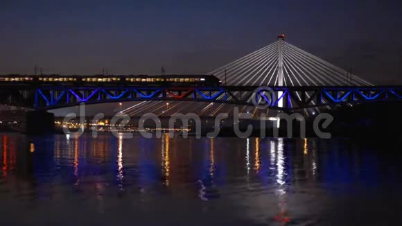 Swietokrzystki桥视频的预览图