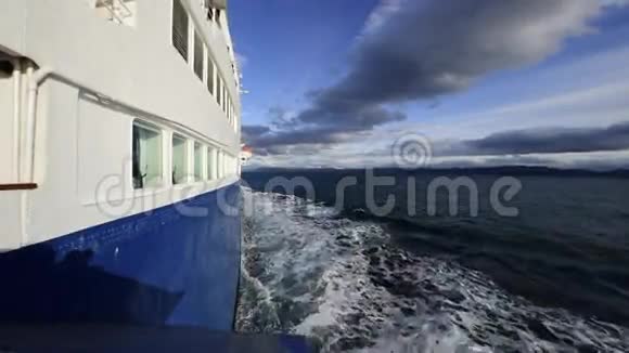 比格尔海峡离开港口视频的预览图