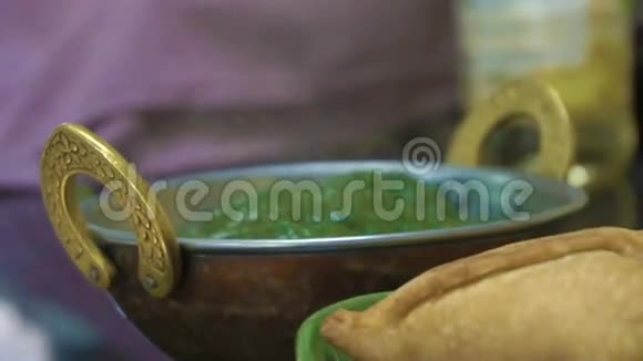 帕拉克窗格菜印度菜视频的预览图