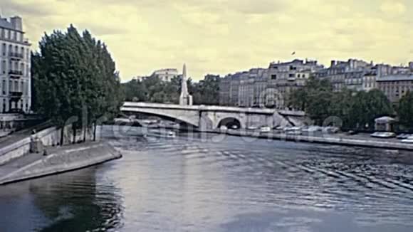 巴黎塞纳河视频的预览图