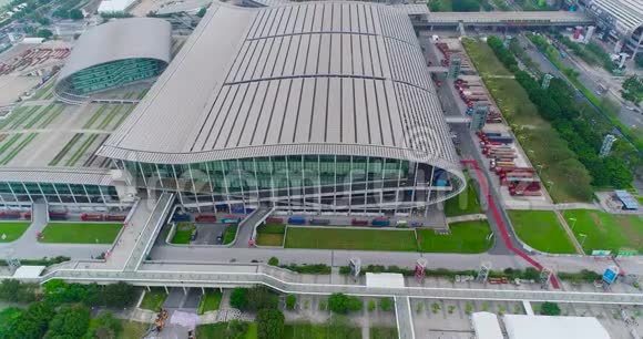 琶洲展览中心附近的航班国际展览广交会参观展览的建筑视频的预览图