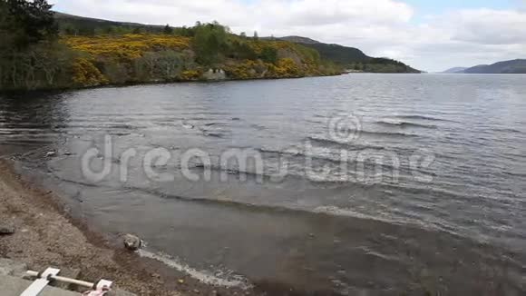 苏格兰内斯湖英国著名旅游景点奥古斯特潘堡视频的预览图