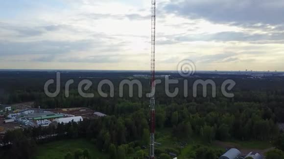 阿尔布罗卡拉脱维亚航空无人机顶景4K超高清视频视频的预览图