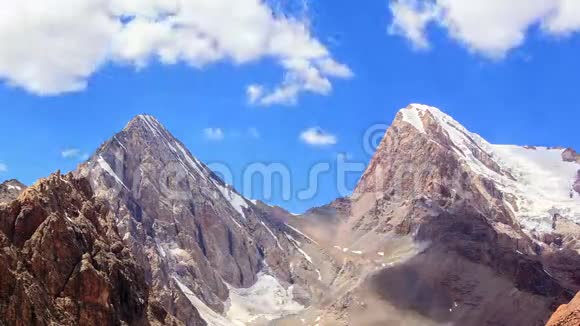 奇姆塔尔加山口4740米时间间隔扇子视频的预览图
