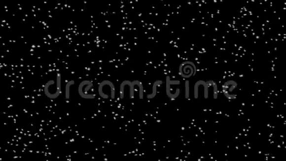 一个漂亮的雪球从上面落在黑色背景高清1920x1080上视频的预览图