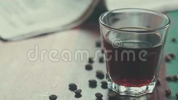咖啡豆虹吸咖啡现代咖啡的制作方法视频的预览图