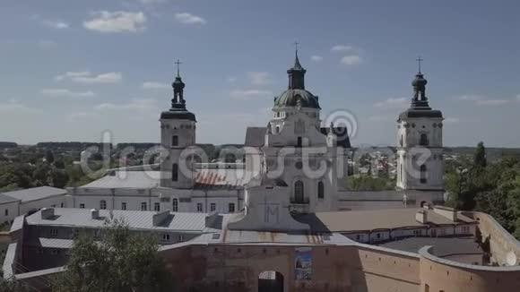 乌克兰别尔迪奇夫的卡麦利特修道院视频的预览图