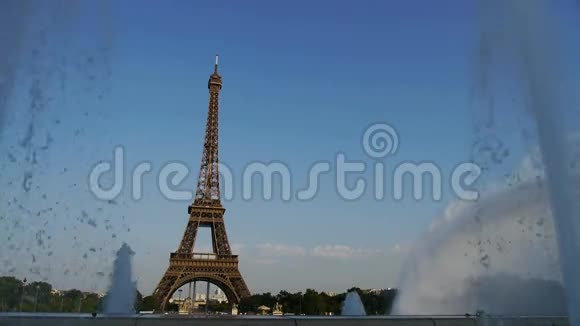 巴黎埃菲尔铁塔有喷泉视频的预览图