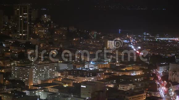 城市天际线办公大楼夜间旧金山加州4K视频的预览图