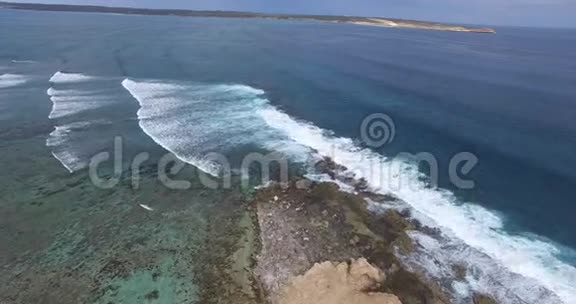 冲浪点断路器天线鲨鱼湾世界遗产区德克哈托格岛视频的预览图