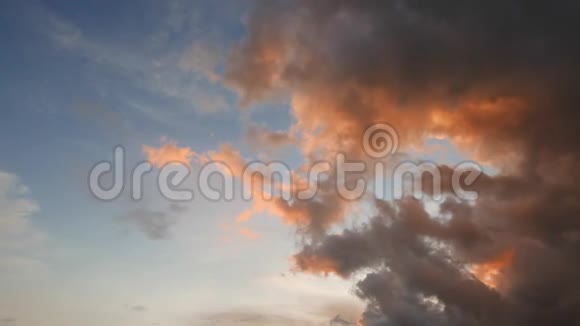 火热的云时程视频的预览图