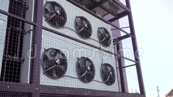 空调机组风机旋转工业空调系统视频的预览图