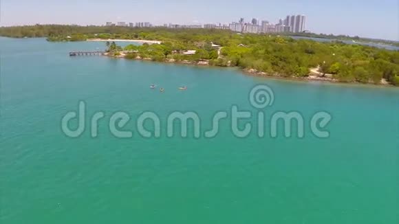 迈阿密皮划艇的空中录像视频的预览图