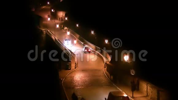 夜晚的老桥视频的预览图