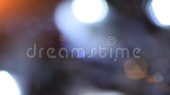 圣诞节装饰的特写电灯泡闪耀圣诞元素作为节日装饰关闭机架焦点视频的预览图