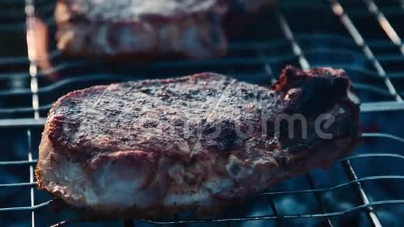 烧烤猪肉视频的预览图
