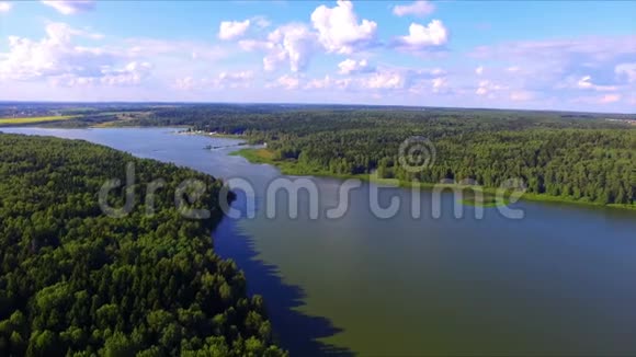莫斯科地区托贝耶沃湖的鸟瞰图视频的预览图