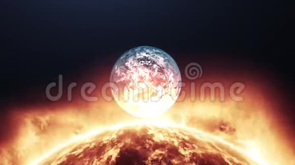 流星正在攻击地球在太阳附近飞行视频的预览图