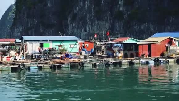 海龙湾浮鱼村越南猫巴岛视频的预览图