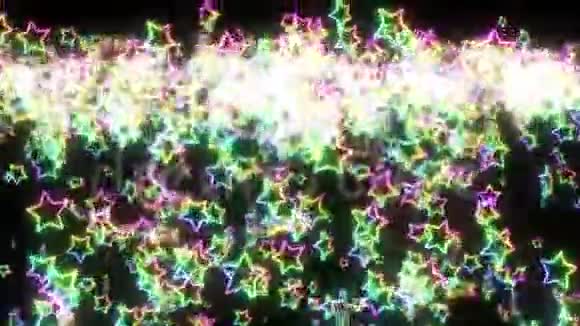 彩虹星坠落闪闪发亮的星星多种颜色抽象的彩虹图案黑色背景循环动画视频的预览图