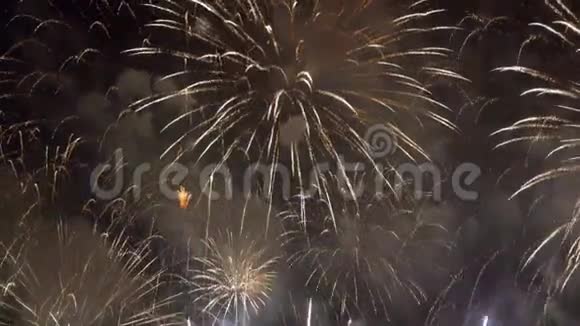 泰国芭堤雅2019年5月24日国际烟花节2019年视频的预览图