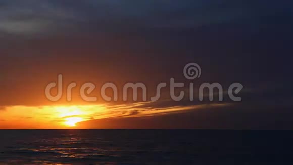 海湾海岸4K超高清日落时移视频的预览图