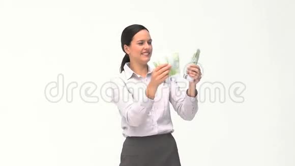 女商人喜欢她的钱视频的预览图