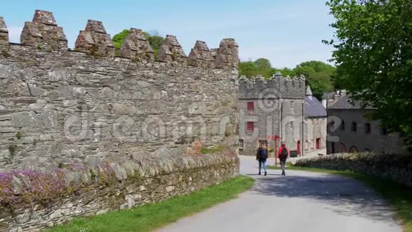 贝尔法斯特附近的北爱尔兰城堡沃德是一个受欢迎的地标视频的预览图
