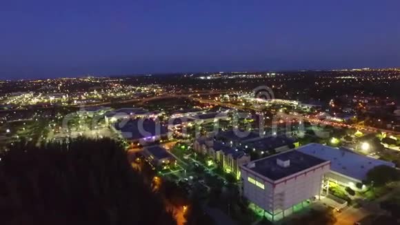 鸟瞰肯德尔附近迈阿密旅游业视频的预览图